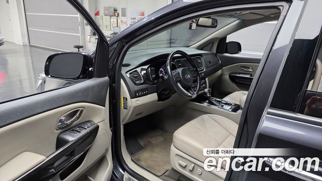 Kia Carnival 9-Seater Noblesse Special 2019 — фото 10