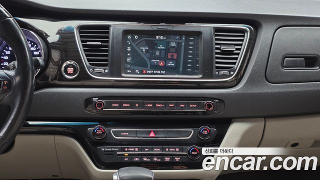 Kia Carnival 9-Seater Noblesse Special 2019 — фото 16