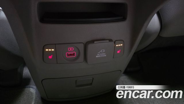 Kia Carnival 9-Seater Noblesse Special 2019 — фото 19