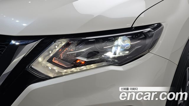 Nissan X-Trail 2.5 4WD 2018 — фото 22