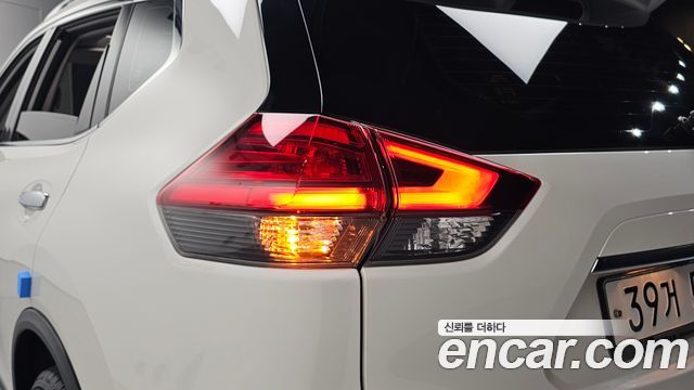 Nissan X-Trail 2.5 4WD 2018 — фото 23