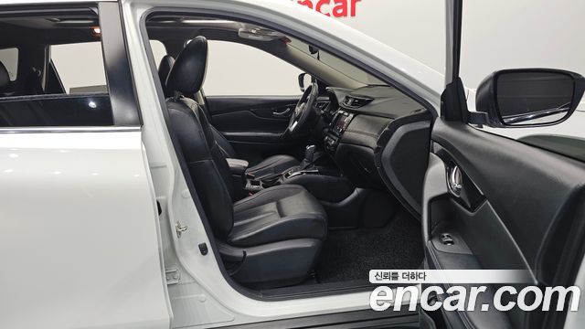Nissan X-Trail 2.5 4WD 2018 — фото 26