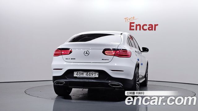 Mercedes-Benz GLC-Class (X253) GLC300 4MATIC AMG Line Coupe 2019 — фото 4