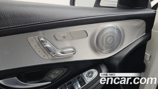 Mercedes-Benz GLC-Class (X253) GLC300 4MATIC AMG Line Coupe 2019 — фото 20