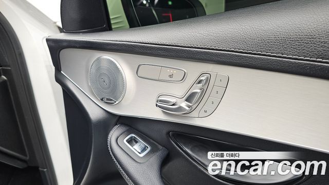 Mercedes-Benz GLC-Class (X253) GLC300 4MATIC AMG Line Coupe 2019 — фото 27