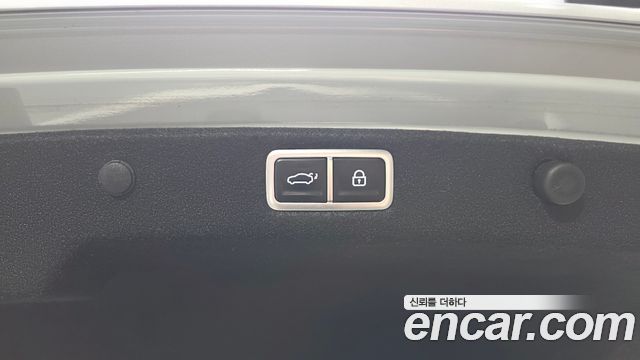 Hyundai Grandeur (GN7) 3,5 Gasoline 4WD Premium 2023 — фото 19