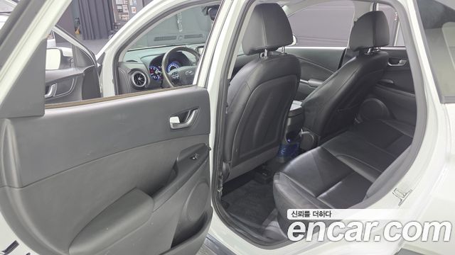 Hyundai Kona Gasoline 2.0 2WD Modern Choice 2023 — фото 11