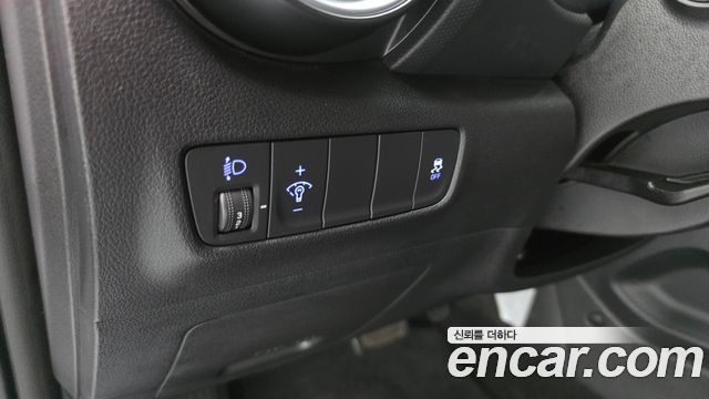 Hyundai Kona Gasoline 2.0 2WD Modern Choice 2023 — фото 14