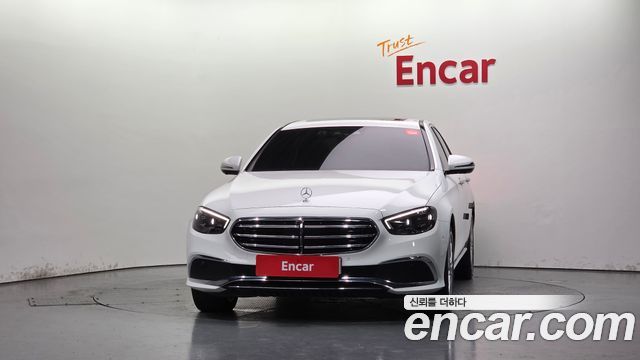 Mercedes-Benz E-Class (W213) E220d 4MATIC Exclusive 2023 — фото 3