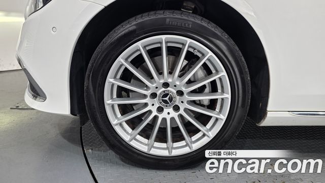 Mercedes-Benz E-Class (W213) E220d 4MATIC Exclusive 2023 — фото 5