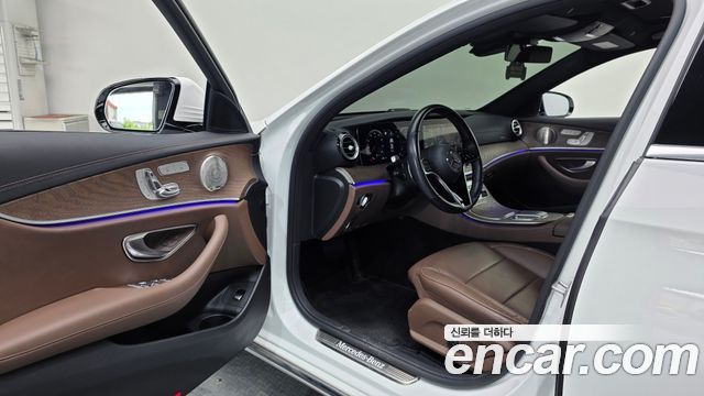 Mercedes-Benz E-Class (W213) E220d 4MATIC Exclusive 2023 — фото 10