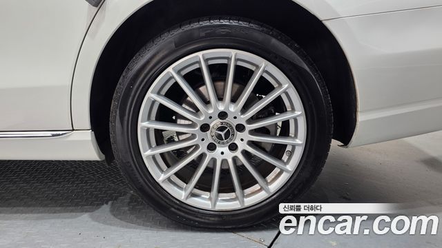 Mercedes-Benz E-Class (W213) E220d 4MATIC Exclusive 2023 — фото 21