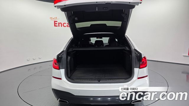 BMW 6 Series GT (G32) 630i xDrive M Sport 2020 — фото 34