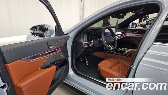 BMW 7 Series (G70) 740i xDrive M Sport 2025 — фото 10
