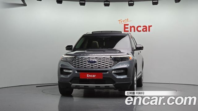 Ford Explorer (VI) 3.0 Platinum 4WD 2022 — фото 3