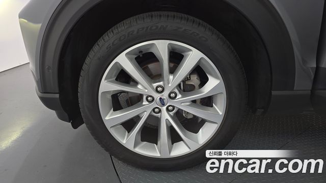 Ford Explorer (VI) 3.0 Platinum 4WD 2022 — фото 5