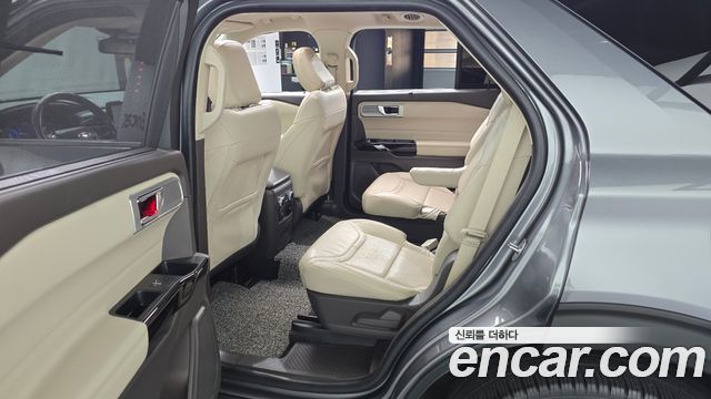 Ford Explorer (VI) 3.0 Platinum 4WD 2022 — фото 11