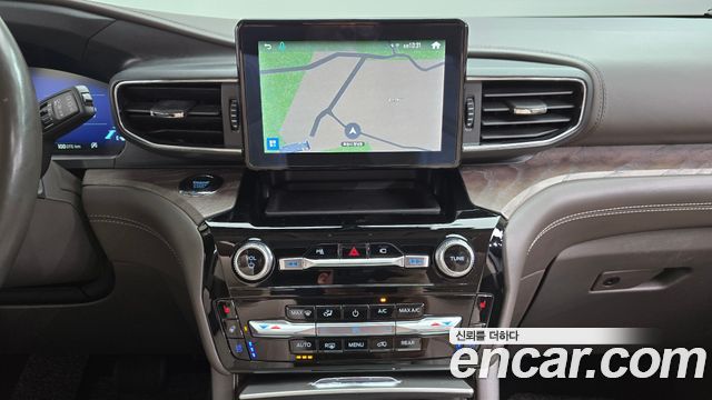 Ford Explorer (VI) 3.0 Platinum 4WD 2022 — фото 12