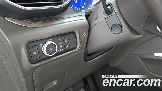 Ford Explorer (VI) 3.0 Platinum 4WD 2022 — фото 18