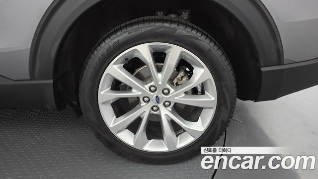 Ford Explorer (VI) 3.0 Platinum 4WD 2022 — фото 21