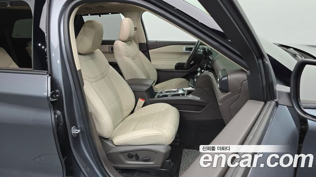 Ford Explorer (VI) 3.0 Platinum 4WD 2022 — фото 26
