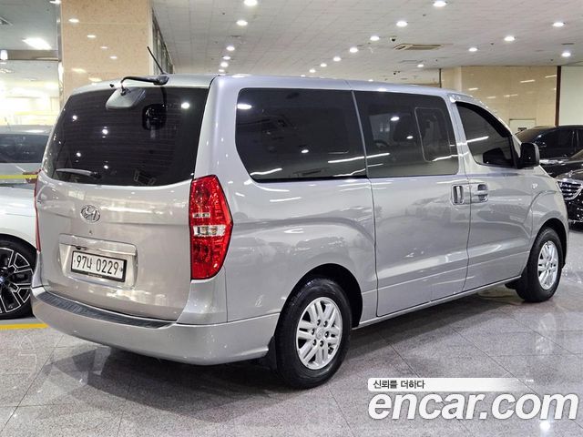 Hyundai Grand Starex Van 5-Seater Modern 2020 — фото 4