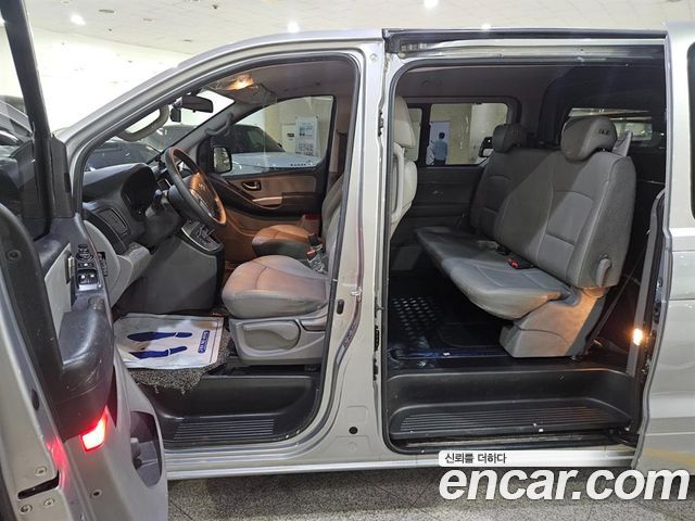 Hyundai Grand Starex Van 5-Seater Modern 2020 — фото 6