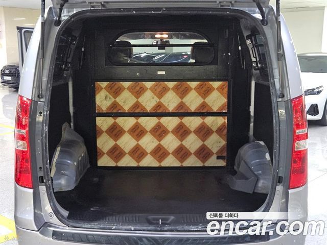 Hyundai Grand Starex Van 5-Seater Modern 2020 — фото 19