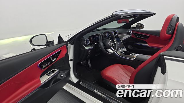 Mercedes-Benz CLE-Class (C236) CLE200 Cabriolet 2024 — фото 10