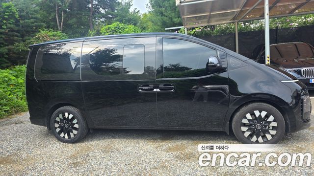 Hyundai Staria 4WD Lounge 9-Seater Inspiration 2025 — фото 4
