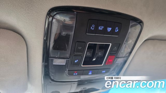 Hyundai Staria 4WD Lounge 9-Seater Inspiration 2025 — фото 15
