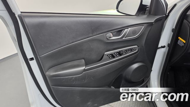 Hyundai Kona Electric Premium 2020 — фото 24