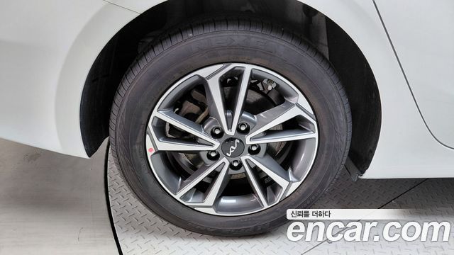 Kia K3 (II) 1.6 Prestige 2023 — фото 5