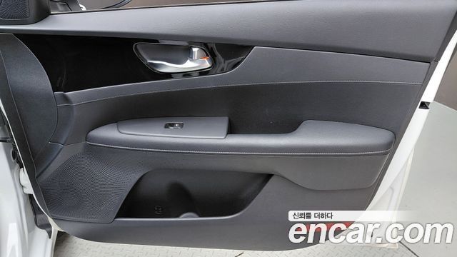 Kia K3 (II) 1.6 Prestige 2023 — фото 25