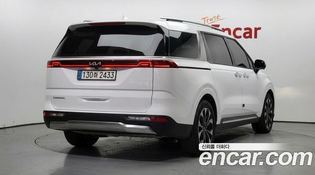 Kia Carnival (IV) Gasoline 9-Seater Signature 2023 — фото 2