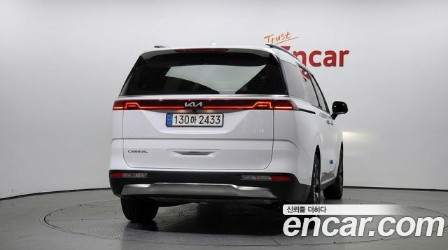 Kia Carnival (IV) Gasoline 9-Seater Signature 2023 — фото 4