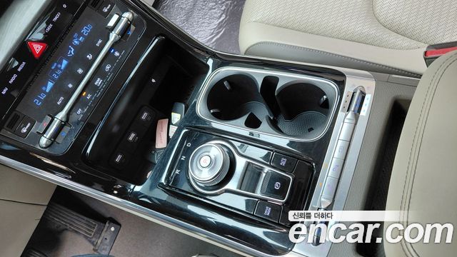 Kia Carnival (IV) Gasoline 9-Seater Signature 2023 — фото 9