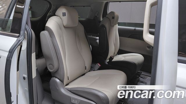 Kia Carnival (IV) Gasoline 9-Seater Signature 2023 — фото 11