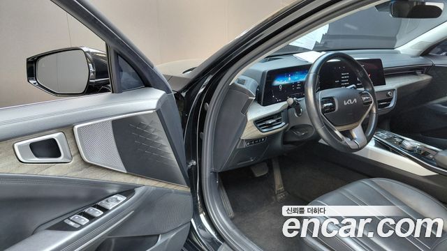 Kia K8 2.5 Gasoline 2WD Noblesse 2022 — фото 10