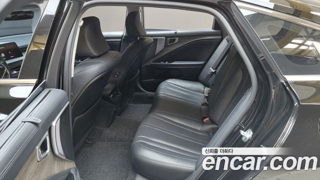 Kia K8 2.5 Gasoline 2WD Noblesse 2022 — фото 11