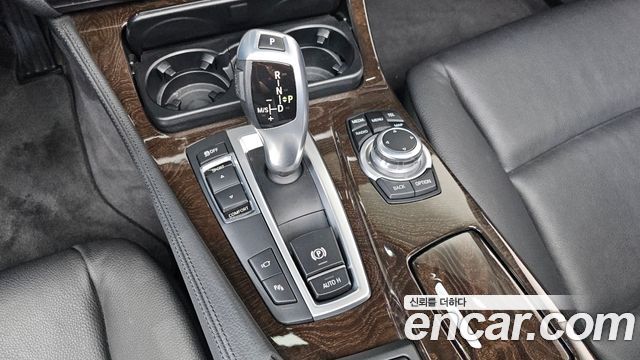 BMW 5 Series (F10) 528i 2013 — фото 9
