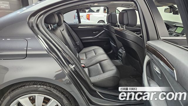 BMW 5 Series (F10) 528i 2013 — фото 16