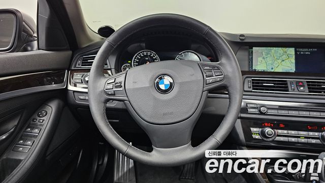 BMW 5 Series (F10) 528i 2013 — фото 17