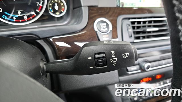 BMW 5 Series (F10) 528i 2013 — фото 21