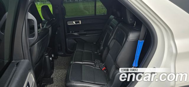 Ford Explorer (VI) 2.3 LimIted 4WD 2020 — фото 8