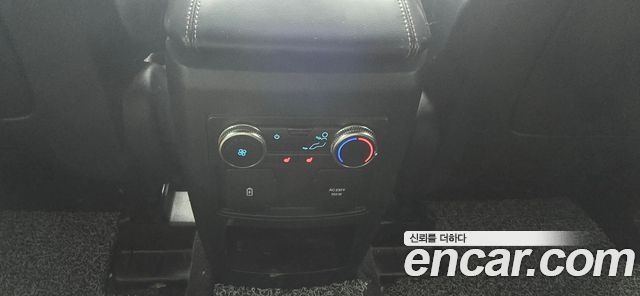 Ford Explorer (VI) 2.3 LimIted 4WD 2020 — фото 11