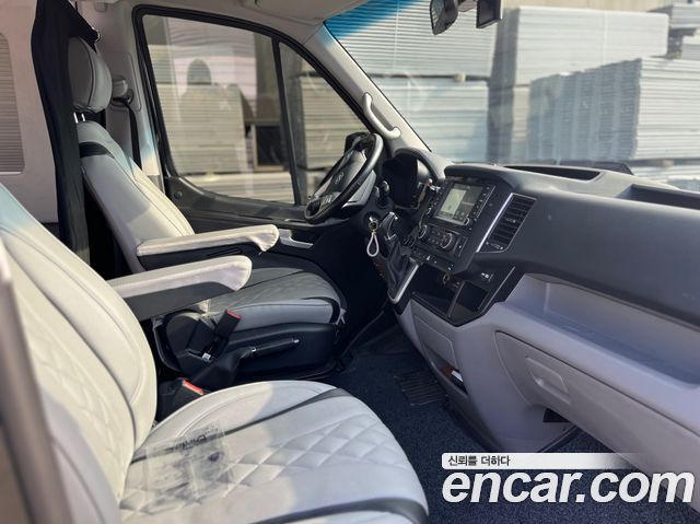Hyundai Solati 11-Seater Luxury 2021 — фото 17
