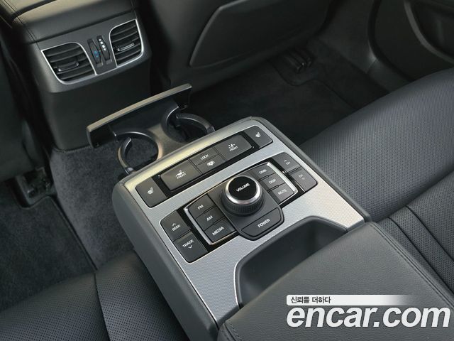 Genesis G80 3.8 GDI Premium Luxury 2019 — фото 21