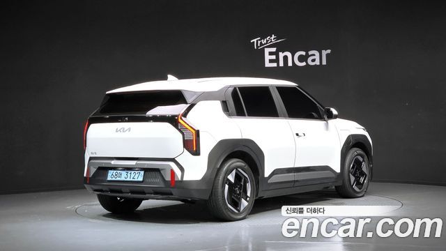 Kia EV3 Long Range 2WD AIr 2025 — фото 2