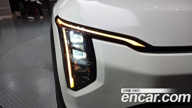 Kia EV3 Long Range 2WD AIr 2025 — фото 28